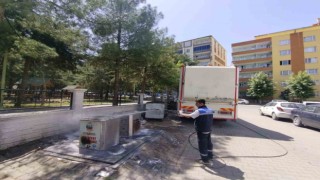 Siirtte çöp konteynerleri dezenfekte ediliyor