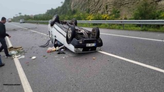 Sinopta otomobil takla attı: 2 yaralı