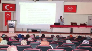 Sivasta hacı adaylarına seminer verildi