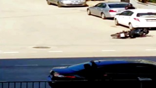 Sokak ortasında silahlı çatışma kamerada
