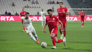 Spor Toto Süper Lig: Giresunspor: 1 - FTA Antalyaspor: 0 (İlk yarı)