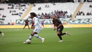 Spor Toto Süper Lig: Konyaspor: 1 - Fatih Karagümrük: 1 (İlk yarı)