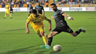 Spor Toto Süper Lig: MKE Ankaragücü: 0 - Adana Demirspor: 1 (İlk yarı)