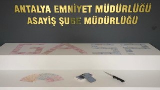 Sürücüyü aracından indirip bıçak zoruyla gasp eden 3 kişi tutuklandı