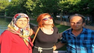 Takla atan araçta anne öldü, baba ile kızı yaralandı