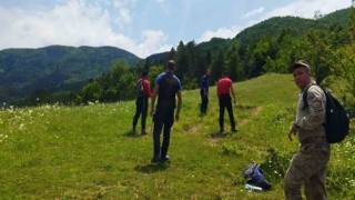 Taksi ile geldiği dere yanında kaybolan bekçi, üç gündür her yerde aranıyor