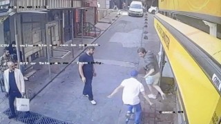 Taksim bıçaklanan Rus turistin 3 kişilik gruba sataştığı ortaya çıktı
