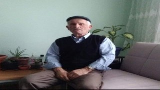 Tamir ettiği traktörünün altında kalan 63 yaşındaki adam yaralandı