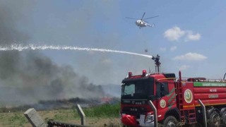 Tarım arazisinde çıkan yangına havadan ve karadan müdahale edildi