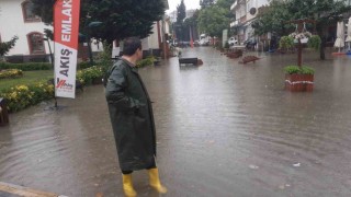 Taşkınlar sonrası tatil bölgesinde yoğun çalışma