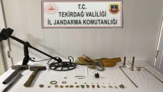 Tekirdağda kaçak kazı ve gümrük kaçağı içki operasyonunda 10 gözaltı