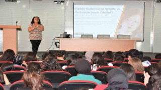 Teknoloji ve madde bağımlılığı seminerinden 9 bin öğrenci faydalandı