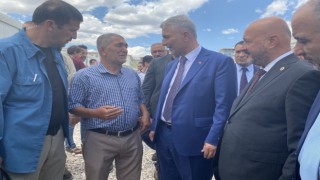 Ticaret Bakanı Bolat depremzedelerle bir araya geldi