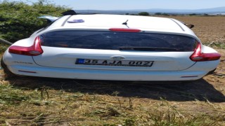Tirede otomobil devrildi: 4ü çocuk 9 kişi yaralandı