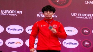 Torku Şekersporlu milli güreşçi Halil Çınar Avrupa ikincisi oldu