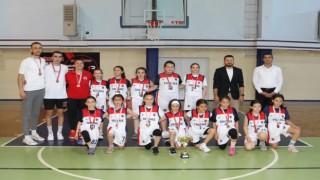 TREDAŞ Spor kız takımı namağlup şampiyon