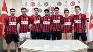 Turgutluspor 7 oyuncusu ile profesyonel sözleşme imzaladı