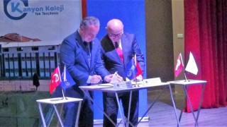 Türk Eğitim Derneği ile Uşak Kanyon Koleji arasında akreditasyon sözleşmesi imzalandı