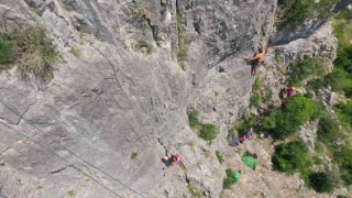 Türkiyenin en uzun soluklu kaya tırmanışı nefesleri kesti