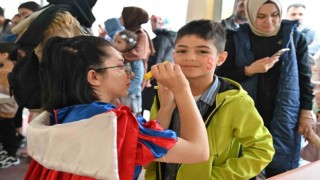 Türkiyenin gül bahçesi Ispartada festival coşkusu devam ediyor