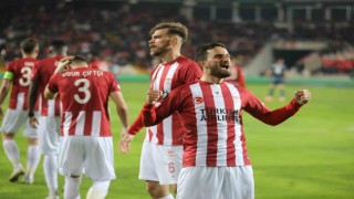 UEFA Konferans Liginde en güzel gol Sivassporlu Erdoğan Yeşilyurttan