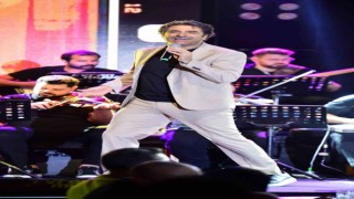Ünlü sanatçıdan hayranlarına müjde