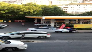 Üsküdarda dehşet: Benzin alamayınca çalışanların üzerine otomobil sürdü