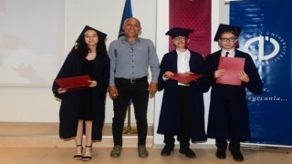 ÜYEPli öğrencilerin mezuniyet sevinci