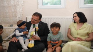 Vali Akbıyık bayramı vatandaşlarla geçirdi