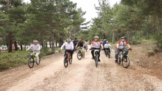 Vali Kızılkaya, Çevre Haftasında gençlerle pedalladı