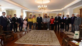 Vali Memiş TÜBİTAK şampiyonlarını kabul etti