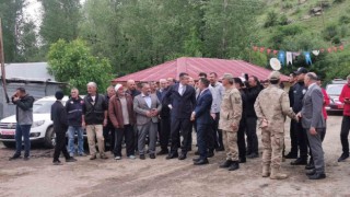 Vali Memiş ve Büyükşehir Belediye Başkanı Sekmen, yangın mağdurlarını dinledi