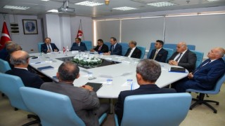 Vali Pehlivan, Mersin Vergi Dairesi Başkanlığında toplantı gerçekleştirdi