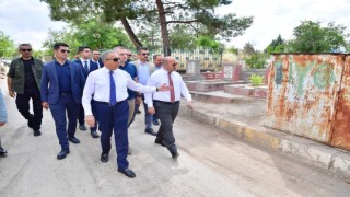 Vali Su, Kurban Bayramı öncesi mezarlıklarda incelemede bulundu
