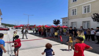 Vali Tavlı depremzede aileler ile Bayram şenliğinde bir araya geldi