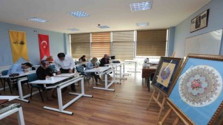 Van Büyükşehir Belediyesi tezhip sanatı kursu açtı