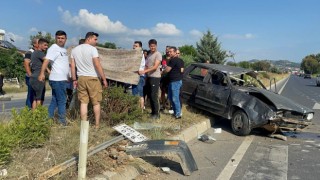 Yaralıları güneşten korumak için battaniye kullandılar