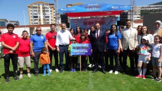 Yaz spor okulları şenlikle başladı