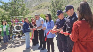 Yıl sonu sergisinden elde ettikleri geliri deprem bölgesindeki kardeş okullara gönderecekler