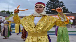 Yıldırımda ‘Erguvan coşkusu