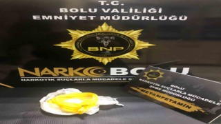 Yolcunun çantasından 45.25 gram uyuşturucu çıktı