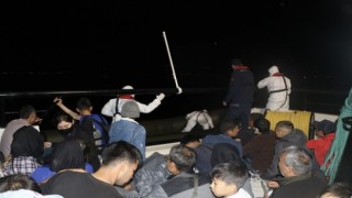 Yunan unsurlarınca ölüme terk edilen 35 kaçak göçmen kurtarıldı