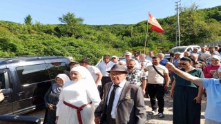 48 yıl önce yapamadıkları düğünü 72 yaşında yaptılar