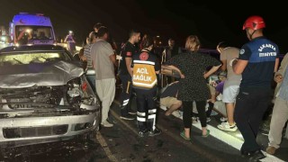 5 aracın karıştığı kazada 14 kişi yaralandı