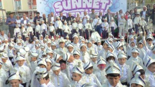 850 çocuk şölenle sünnet edildi