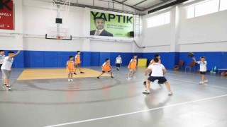 Adana Yüreğir yaz spor okulları 9 bin 200 çocuğa eğitim veriyor