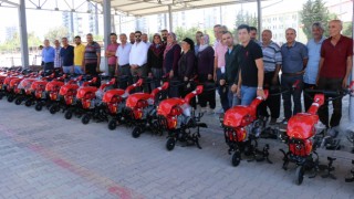 Adana'da Çiftçilere Hibe Destekli Tarım Makineleri Veriliyor