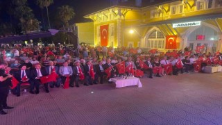 Adanada Demokrasi ve Birlik Günü nöbeti tutuldu