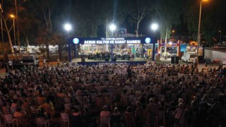 Akbükte yaz konseri büyük beğeni topladı