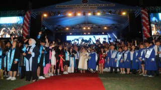 Akdeniz Üniversitesi, depremde kaybettiği 20 öğrencisinin ismini yaşatacak